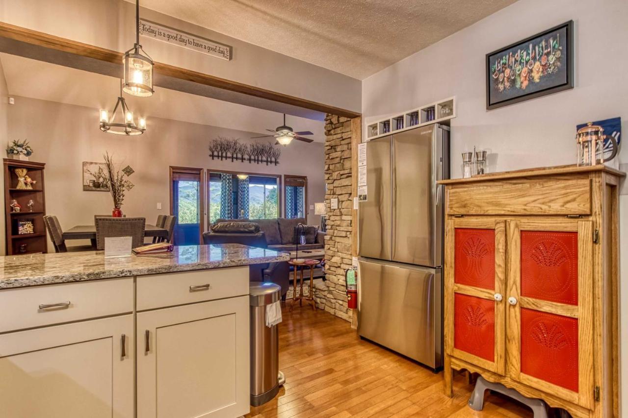 Cozy Cabin With Mountain Views Near Skylift Park! Gatlinburg Exterior foto